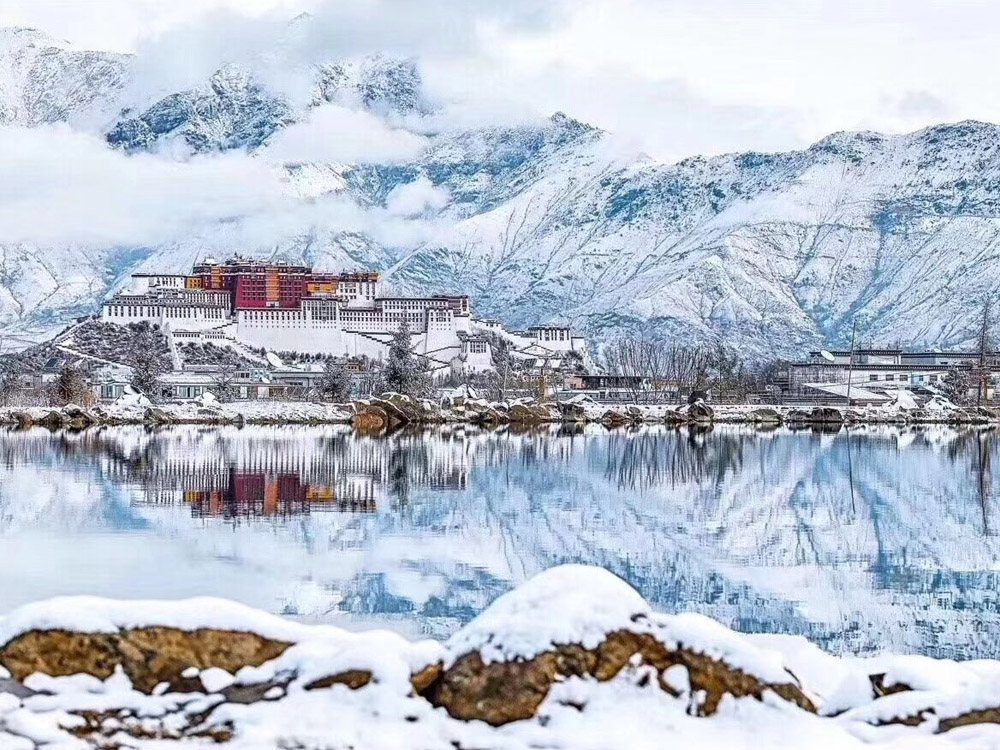 拉薩市(shì)鵬矗生(shēng)态園（南(nán)山(shān)公園）